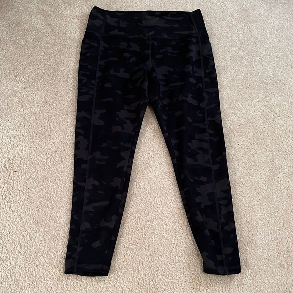 DANSKIN SIZE LARGE WOMENS LEGGINGS